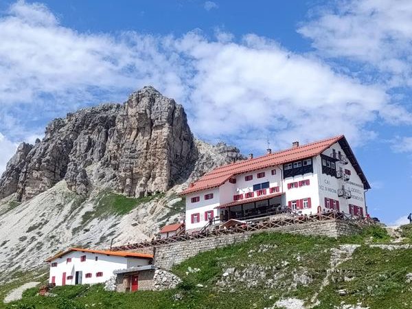 25 dolomity