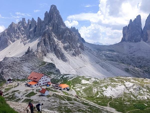 27 dolomity